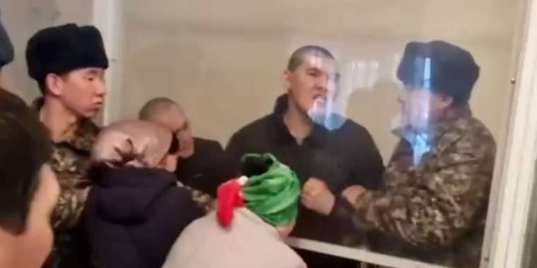 Байзақтағы жарылысқа қатысты екі сарбаздың жазасын 9 жылдан 13 жылға ұзартты