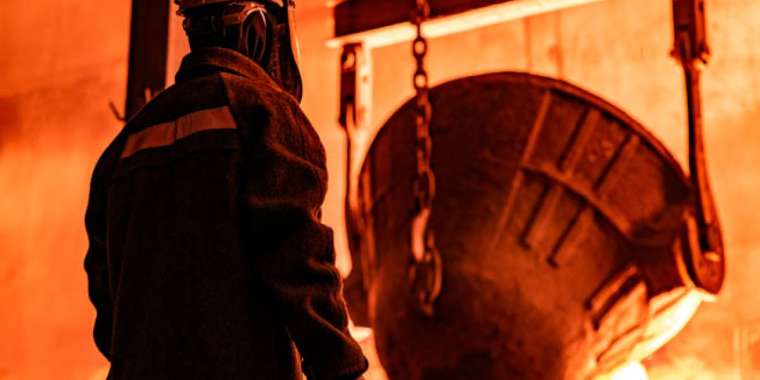 Ферроқорытпа зауытындағы тынымсыз еңбек иесі