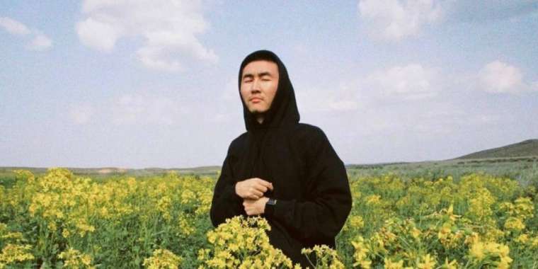 Семейлік мұғалім әнші Дуа Липаның жаңа альбомына музыка жазды