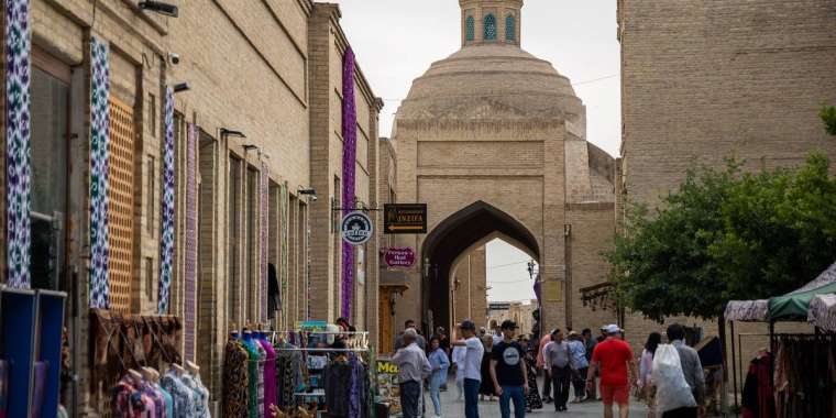 Казахстанцам разрешат находиться в Узбекистане без регистрации подольше