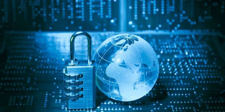 Жеке деректердің таралуы: «Қазақтелеком» мен «Эйр Астана» жазаланды