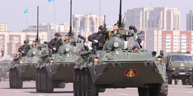 Қазақстан армияның жауынгерлік әзірлігін күшейту үшін әскери шеру өткізуден бас тартты