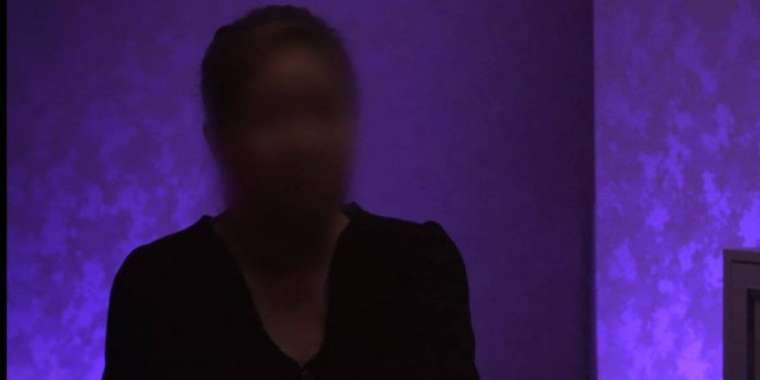 «Жәннатқа кіргің келсе, осы қиындыққа көнуің керек»: жат ағымдағы ер адамның әйелі көрген қорлығын жайып салды