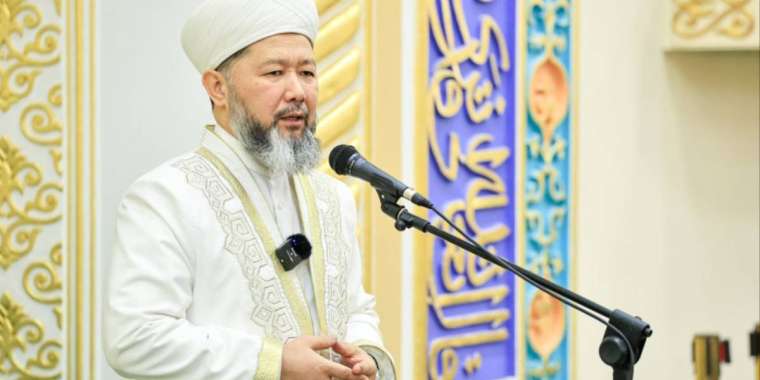 Бас мүфти қазақстандықтарды Ораза айт мейрамымен құттықтады