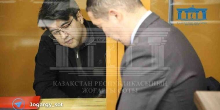 Судья Бишімбаевтың екі адвокатын сот залына кіргізбей қойды