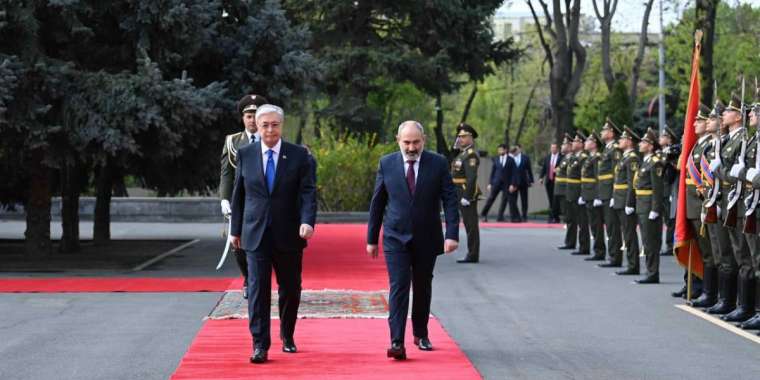 Тоқаев Арменияға ресми сапармен барды