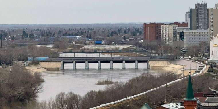 Тобыл өзені көтерілді: Ресейдің Қорған өңіріне мол су жақындап келеді