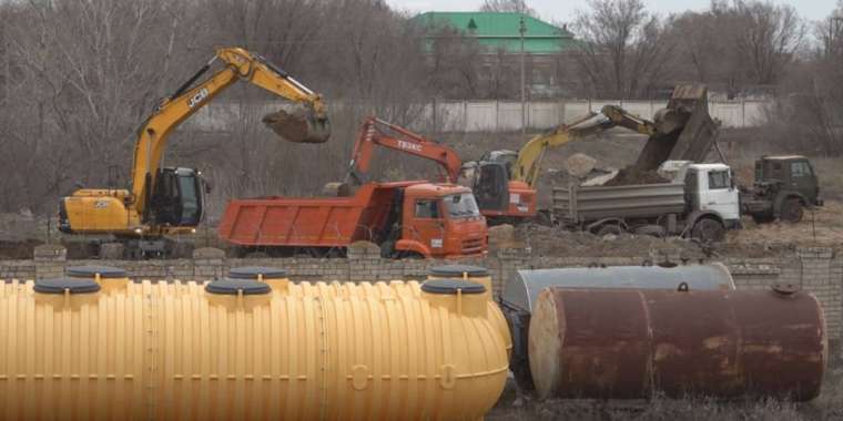 Су тасқыны: Оралда стратегиялық нысандарды тасқыннан қорғау амалдары күшейтілді