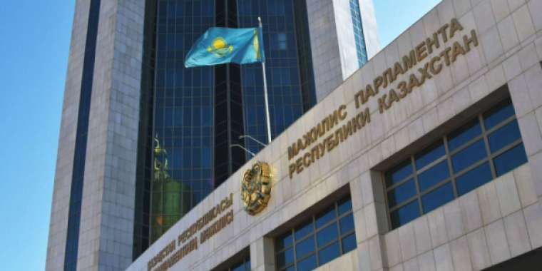Мәжіліс «Масс-медиа туралы» заңды қабылдады