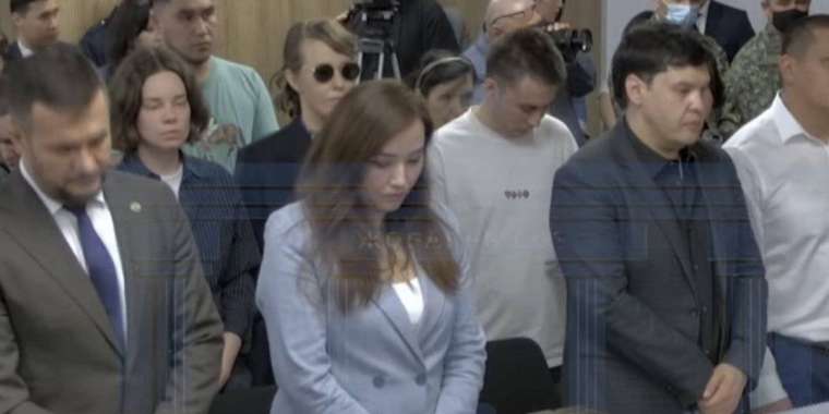 Бишімбаевтың сотына ресейлік танымал журналист Ксения Собчак келді