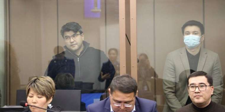 Бишімбаев Нүкенова қаза тапқан күні оны видеоға түсіріп, балағаттаған