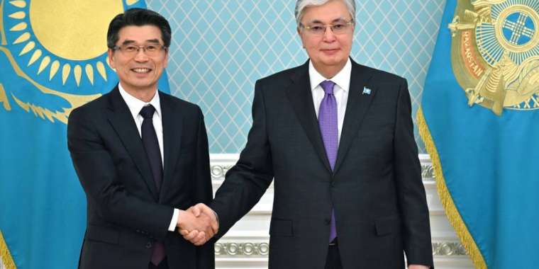 Тоқаев KIA корпорациясының президентін қабылдады