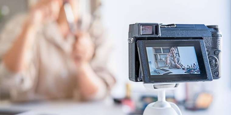 «Дүрбелең тудырып байбалам салады»: Президент блогерлерге ескерту жасады