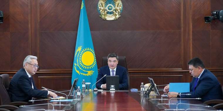 «Күн сайын Жайық өзенінің су деңгейі көтеріліп келеді»: Бектенов жедел кеңес өткізді