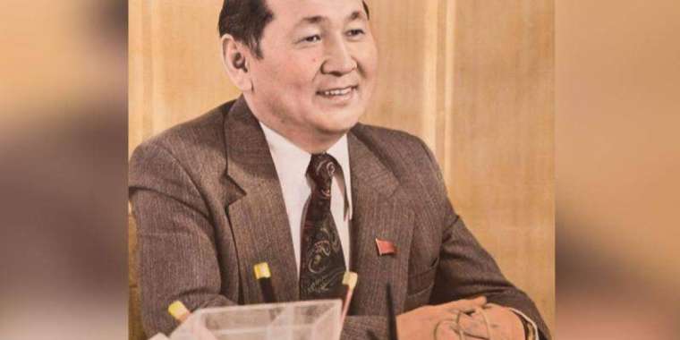 Бүгін жазушы-журналист Кәкімжан Қазыбаевтың туған күні