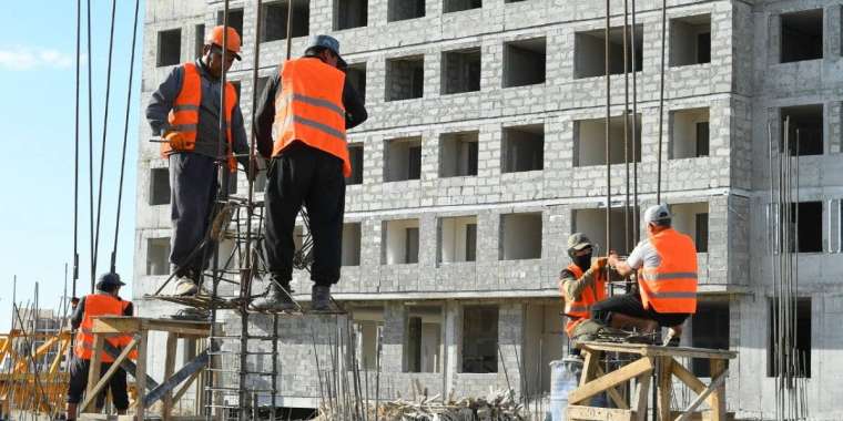 Жұмыссыз азаматтар тасқыннан зардап шеккен өңірлерге үй салыса алады