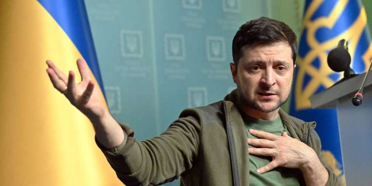 Зеленскийдің Украина президенті ретіндегі өкілеттік мерзімі аяқталды