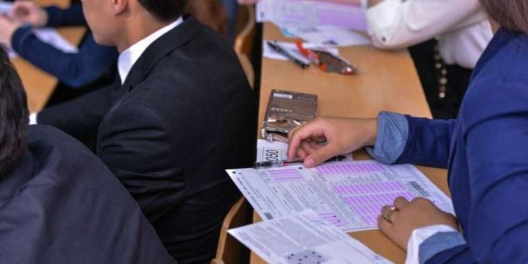 «Бірте-бірте SIT стандартына көшеміз»: Министр ҰБТ форматы өзгеретінін айтты