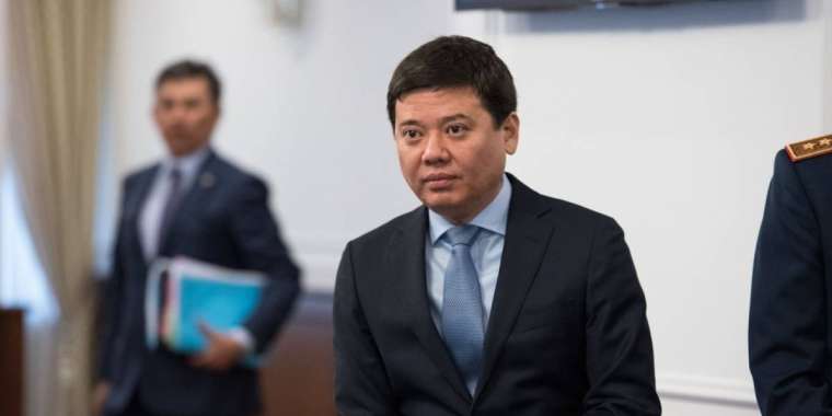 Бұрынғы әділет министрі Марат Бекетаевты қамауға алу мерзімі тағы бір айға ұзартылды