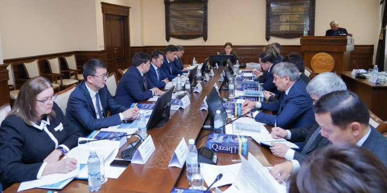 Мемлекеттік тіл саясатын іске асыру жөніндегі комиссияның отырысы өтті