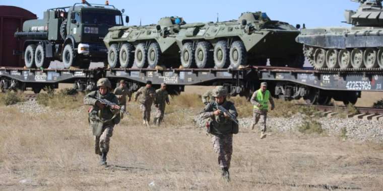 Жолдарда әскери техника көбейеді. Қорғаныс министрлігі себебін түсіндірді