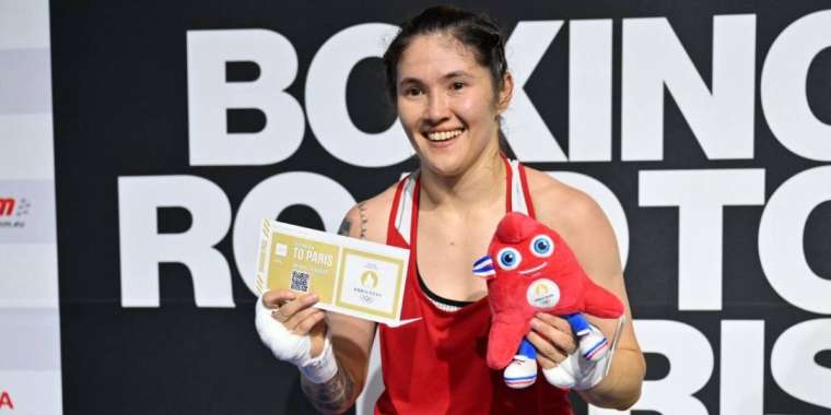 Назым Қызайбай Парижге барады