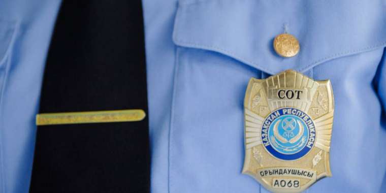 Шымкентте жеке сот орындаушы жарты миллионнан астам теңгені өз шотына аударып алған