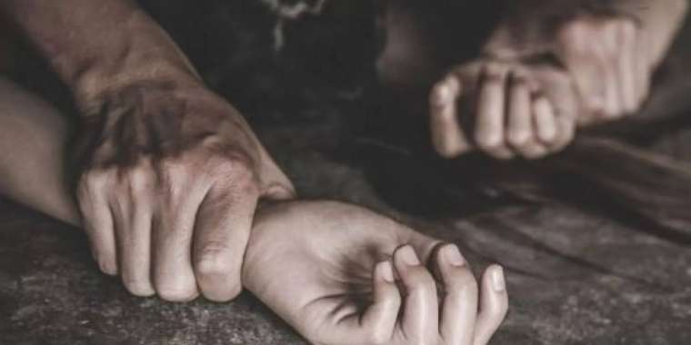 БҚО-да жасөспірім қызды зорлаған кәмелетке толмағандар сотталды 