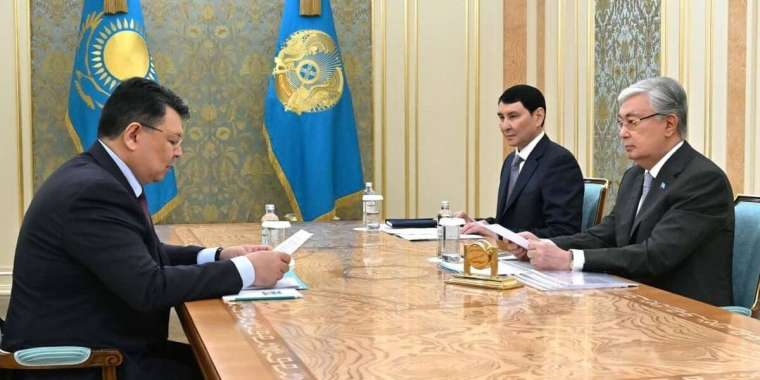 Су тасқыны: Тоқаев Қанат Бозымбаевқа зардап шеккен үйлердің құрылысын бақылауға алуды тапсырды