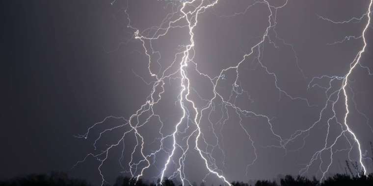 Бүгін елдің басым бөлігінде найзағай ойнап, жаңбыр жауады