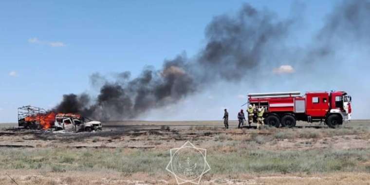 Атырау облысында Өзбекстан азаматтары мінген көлік өртенді