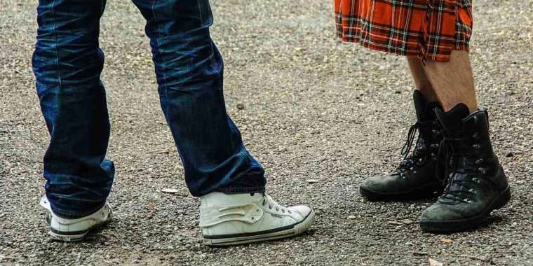 «Қызды қорқытқан»: Қарағандыда белдемше киген ер адам жындыханаға қамалды