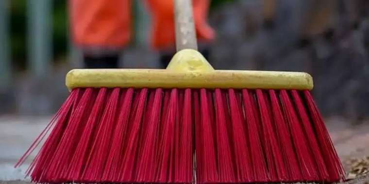 Әкімшілік құқық бұзғандар енді көше сыпырады