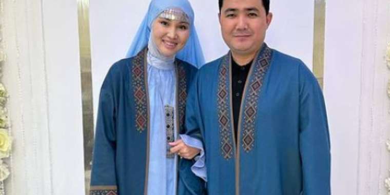 «Өте қорқынышты». Талғат Жорабаевтың әйелі хиджабын шешкен қыздардың әрекетін сынады