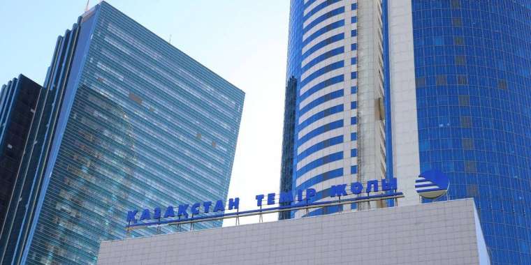 «Қазақстан темір жолы» қалт-құлт етіп тұр: Компания банкрот болуы мүмкін екені айтылды