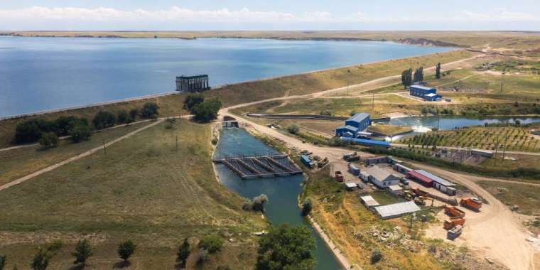 Олжас Бектенов Жамбыл облысында су үнемдеу технологиясын енгізуді тексерді