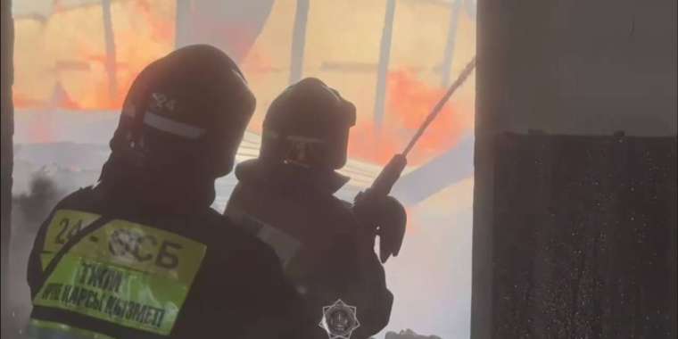 Түркістанда жиһаз цехы өртенді (ВИДЕО)