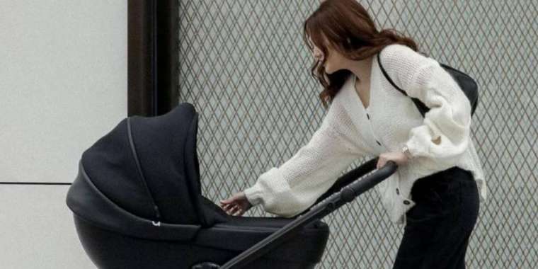 Жарты жыл бұрын босанған Ерке Есмахан салмағы қанша екенін айтты