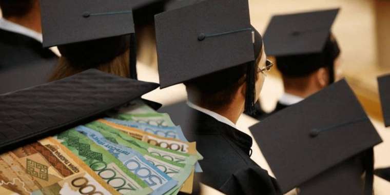 Биыл 1 қыркүйектен бастап студенттердің шәкіртақысы өседі