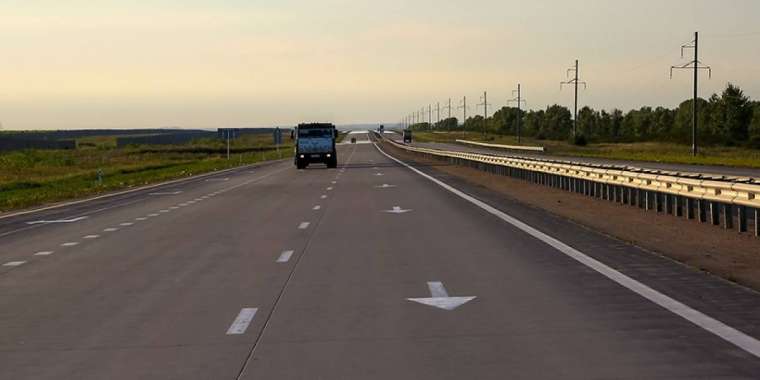 Министр еліміздің тас жолдарында интернет қашан пайда болатынын айтты