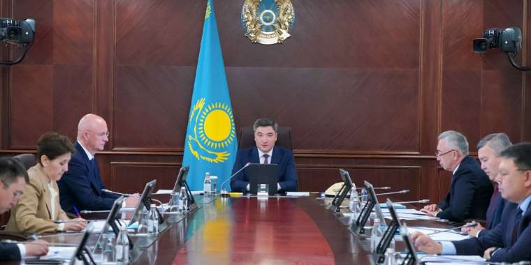 Олжас Бектенов байланыс операторларының тарифтердің негізсіз өсуіне жол бермеуін қадағалауды тапсырды