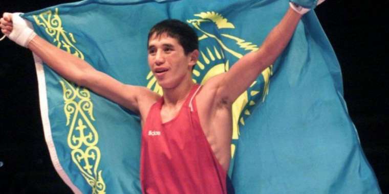 Бейбіт Сарыбай Бекзат Саттарханов туралы кітап жазды