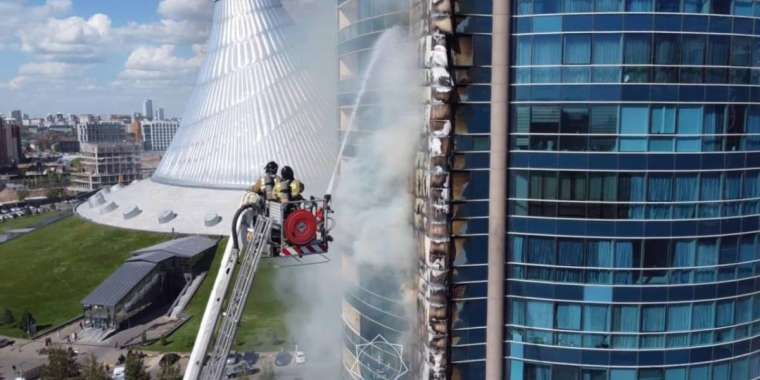 Астанадағы өрт: тұрғындарды эвакуациялау барысы көрсетілді (ВИДЕО)