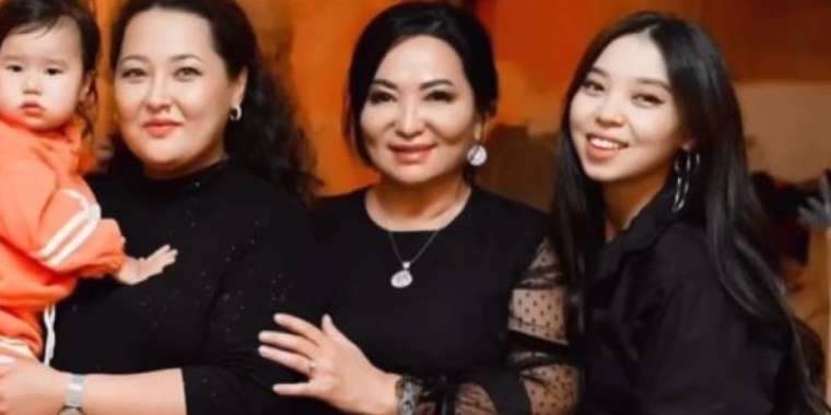 Құдағиын туған күнімен құттықтаған Гүлзира Айдарбекова сынның астында қалды