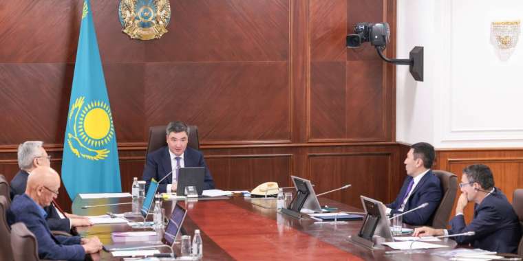 Бектенов «Самұрық-Қазына» экономикасын әртараптандырудың маңыздылығын атап өтті