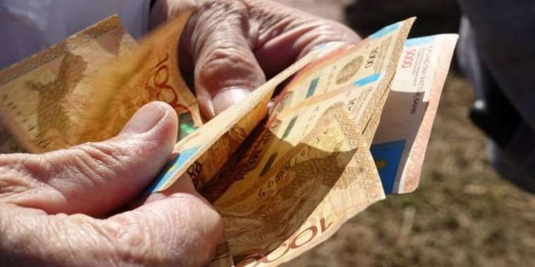 Қазақстанда  945 752 теңге зейнетақы алатын адам тұрады