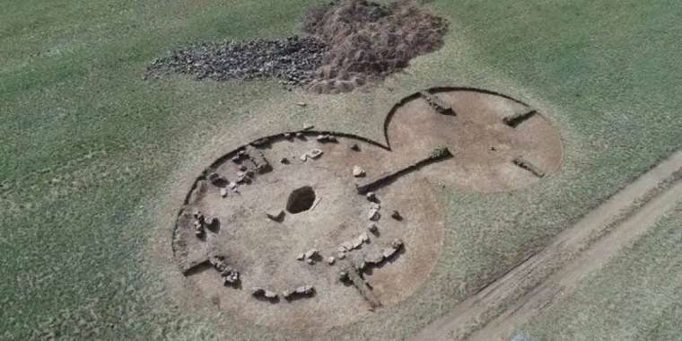 «Қан ағызатын ойығы бар»: Қарағанды облысында сақ дәуіріне жататын қанжар табылды