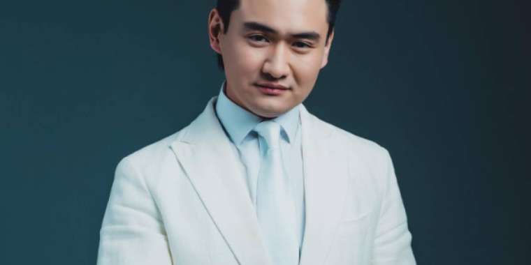 «Алты айлығымда аузыма атақты ақын түкірген». Төреғали Төреәлі ырымның қасиетін айтып берді