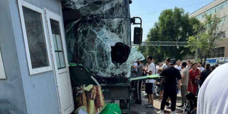 Алматыда болған жантүршігерлік жол апатының мән-жайы айтылды