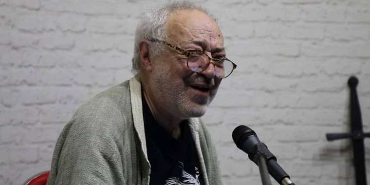 «АҚШ-тан қаралы хабар келді»: Қазақстанның белгілі ақыны өмірден өтті